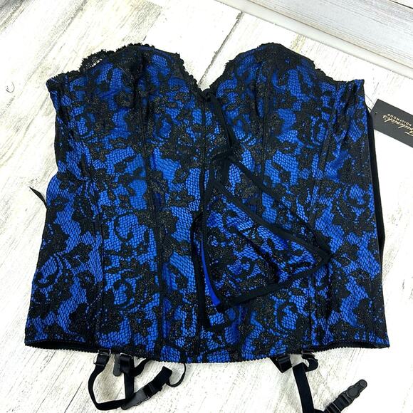 Frederick’s of Hollywood Women’s 38 Imogen Pearl Corset Panty Lingerie Set NEW - Picture 1 of 7